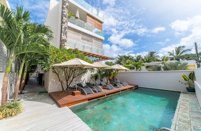 Modern 2-bed Sleeps 4 With Balcony