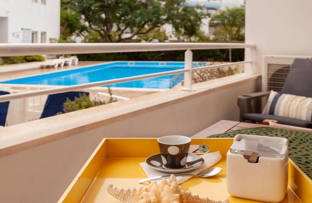 Modern 2 bedroom apartment with pool near the beach