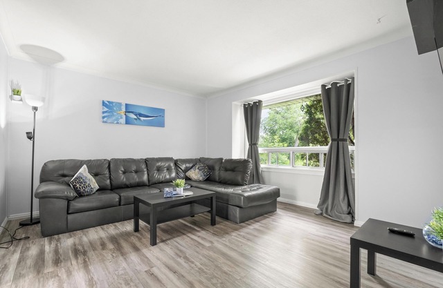 Modern 2 Bedroom Home In A Prime Location