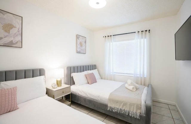 Modern 2 Bedroom in the Heart of Wynwood Art District