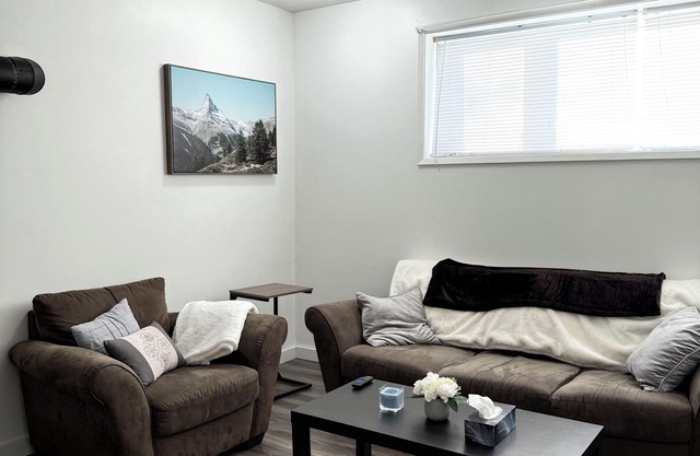 Modern 2-Bedroom Suite in Melfort
