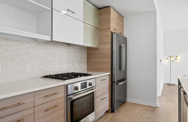 Modern 2 bedrooms with San Francisco skyline view