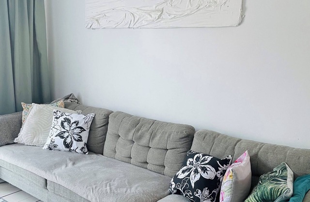 Modern 2Bedroom with braai area, free parking & WiFi – perfect for families