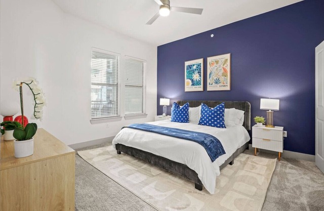 Modern 2BR Dallas Stay Walk to Galleria + Pool