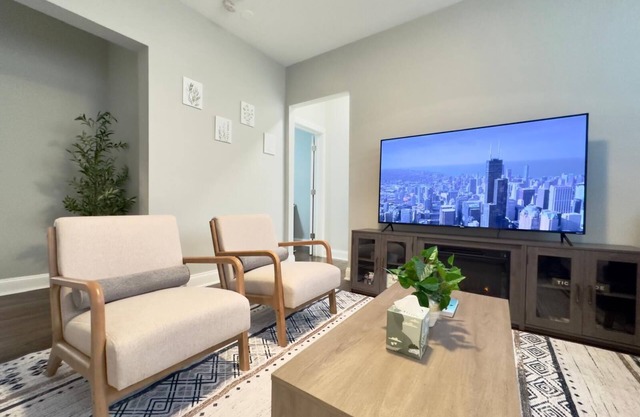 Modern 2BR, Ideal Location Near Local Spots