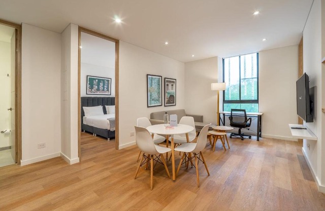 Modern 2BR in Parque Virrey