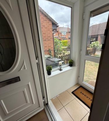 Modern 2BR Stay FREE WIFI FREE PARKING