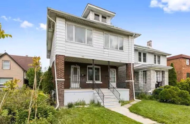 Modern 2BR Walkerville Stay w/Parking & WiFi