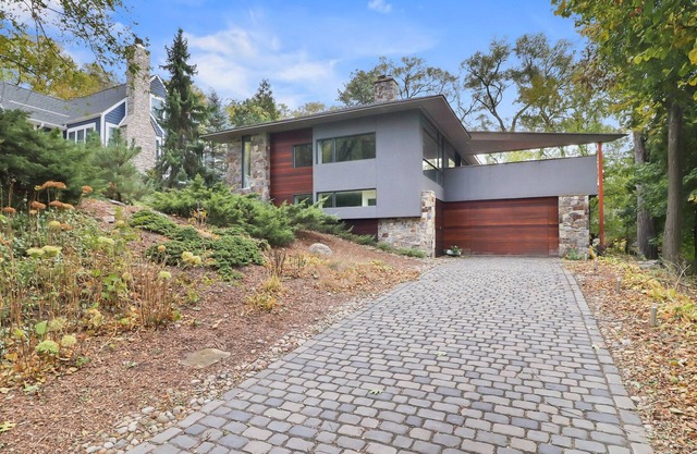 Modern 3 bedroom home in the heart of Ogden Dunes