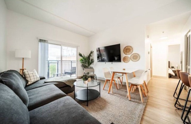 Modern 3-Bedroom Retreat in Uptown Charlotte