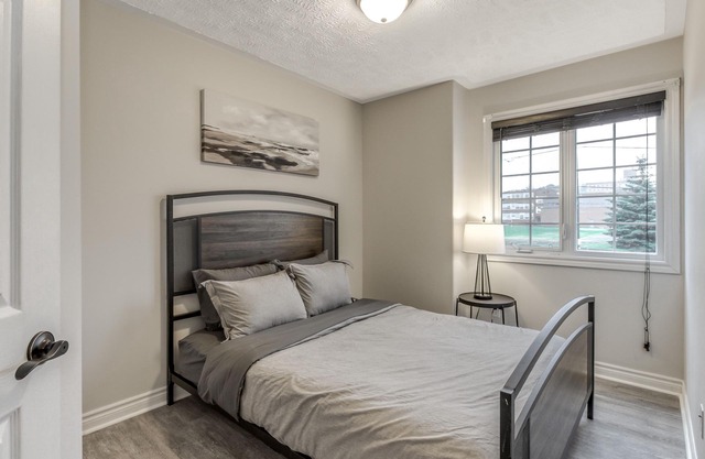 Modern 3br 3 ba house near downtown w/amenities