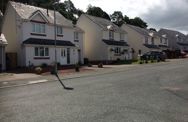 Modern 4 Bedroom House