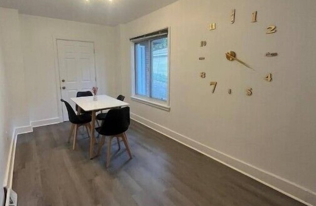 Modern 4B Home in Sq Hill