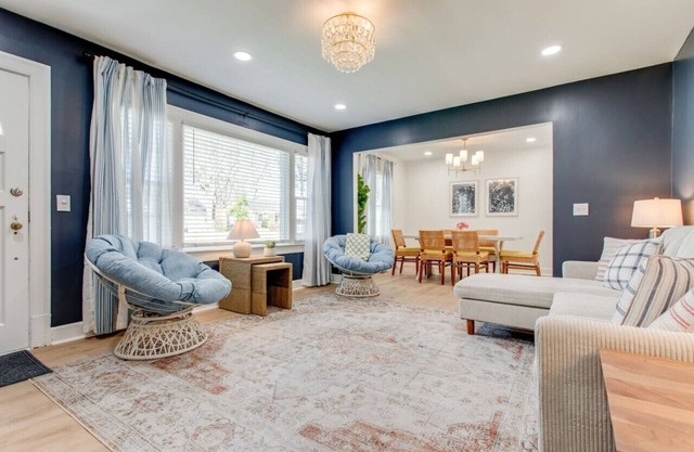 Modern 4BR Home Near MTSU and Restaurants