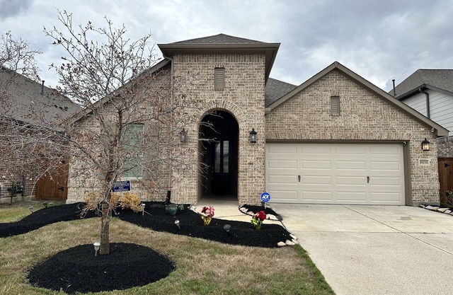 Modern 4BR Oasis near Houston!