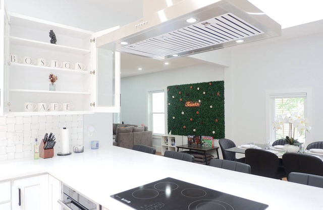 Modern 5BR 3BA Retreat Near Subway & Downtown Free Parking