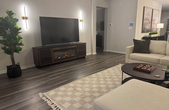 Modern Aggie-Friendly Retreat - 15 mins to Kyle Fieldn