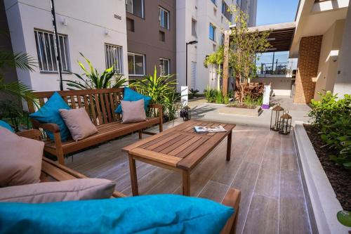 Modern and Comfortable Apartment