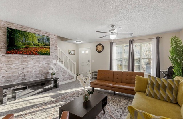 Modern and Comfy 3BR 2Bath Townhome, near Greenville Downtown