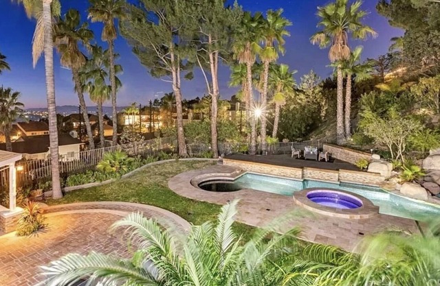 Modern and relaxing luxury family home in Calabasas