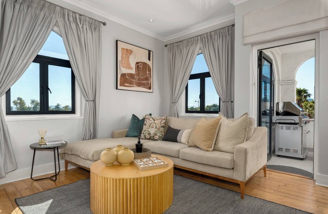 Modern and Spacious Apartment | Balcony | Pool