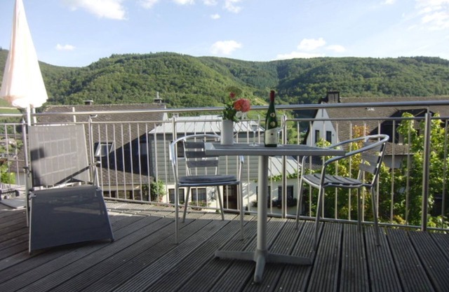 Modern apartment Moseltalblick with partially covered terrace