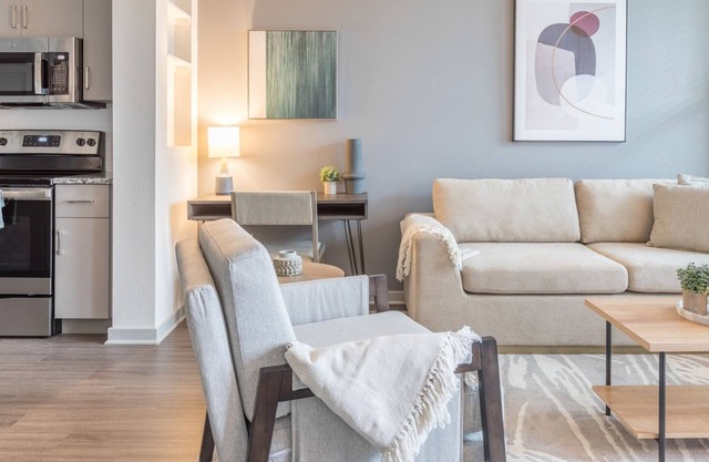 Modern Apartment in Prime Location (ID8375X72)