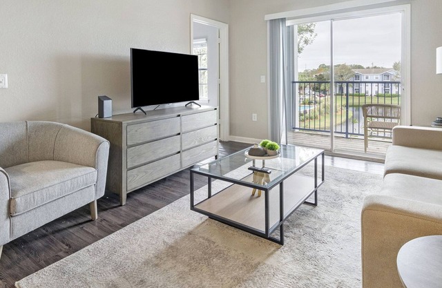 Modern Apartment in Prime Location (ID8568X76)