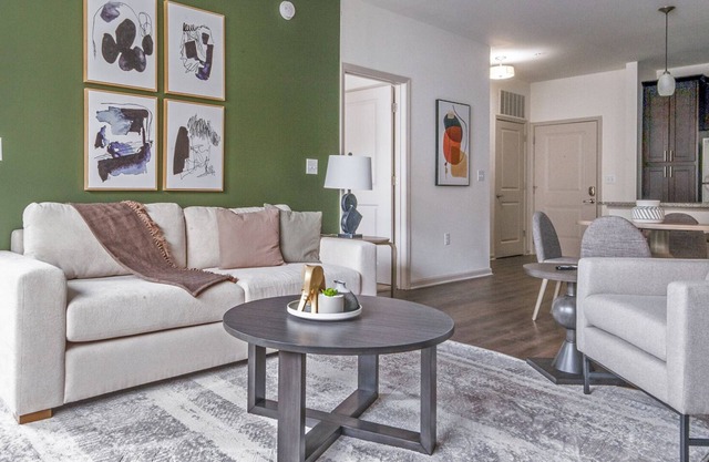 Modern Apartment in Prime Location (ID9214X39)