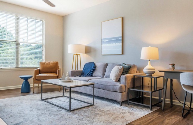 Modern Apartment in Prime Location (ID4160X43)