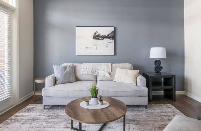 Modern Apartment in Prime Location (ID3916X17)
