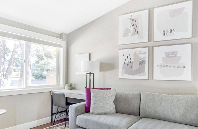 Modern Apartment in Prime Location (ID6199X15)