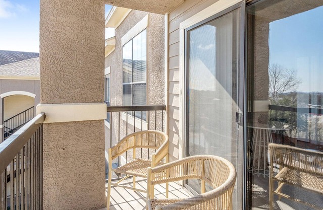Modern Apartment in Prime Location (ID7966X24)