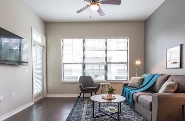 Modern Apartment in Prime Location (ID3889X09)