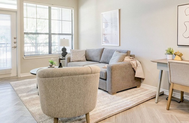 Modern Apartment in Prime Location (ID5188X68)
