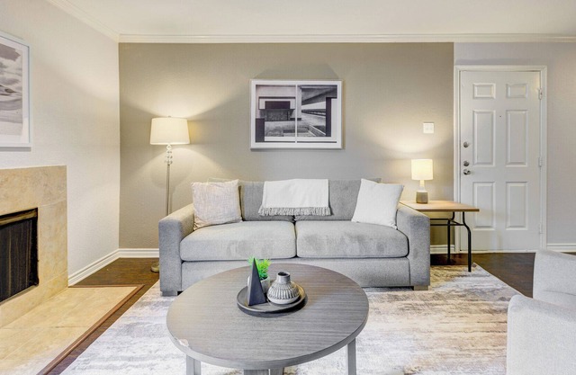 Modern Apartment in Prime Location (ID6721X00)