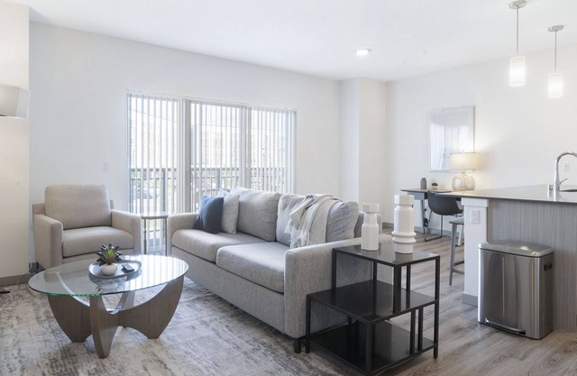 Modern Apartment in Prime Location (ID8681X30)