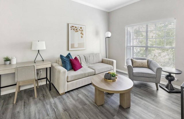Modern Apartment in Prime Location (ID3320X94)