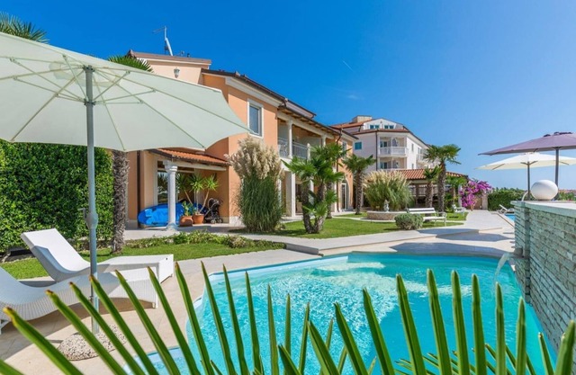 Fiorido Villa Vizula 