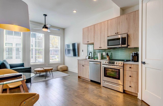 Modern Atlanta Townhome Rental ~ 2 Mi to Downtown!