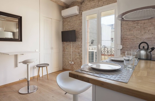 Modern Barceloneta Beach Flat