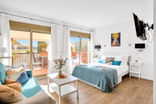 Modern beach apartment Romana Playa in Marbella, Elviria