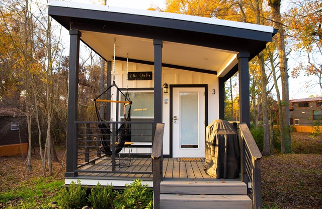 Modern Beach Retreat - 1 Bed/Loft