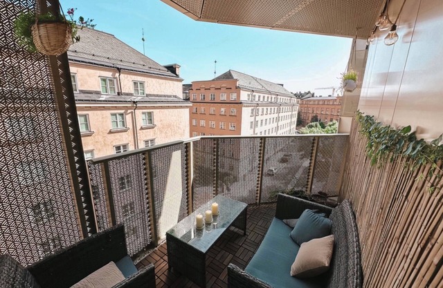 Modern, Centrally located Apartment!