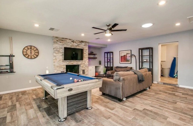 Modern Chic Old Town Home w/Game Room and Backyard Oaisis!