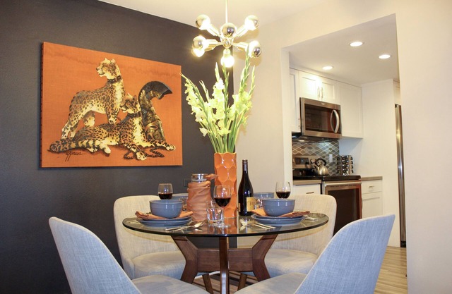 Modern & Chic One Bedroom Condo, centrally located