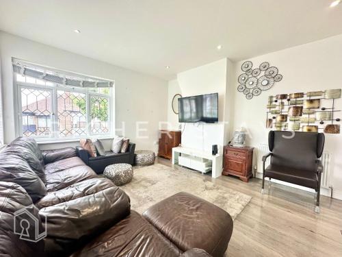 Modern Classic 3-Bedroom Flat