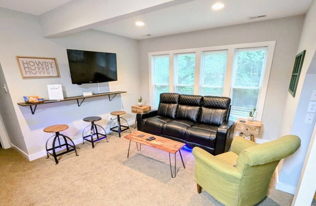 Modern Comforts, Classic Charm: Neighborhood Gem
