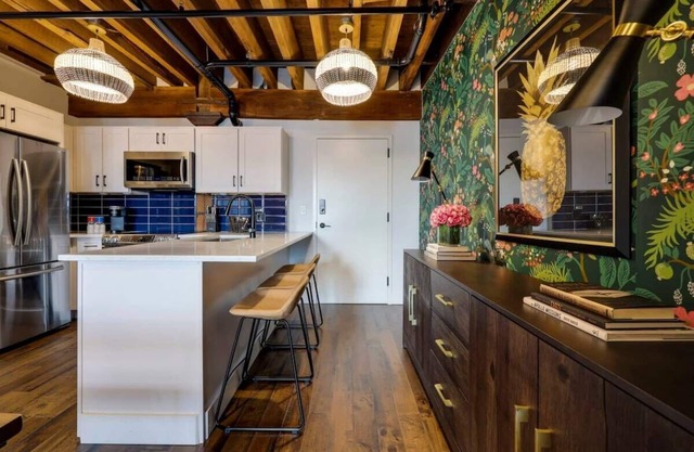 Modern Condo-Pool/Gym-5min DT-Sleeps 4-Honky Tonks