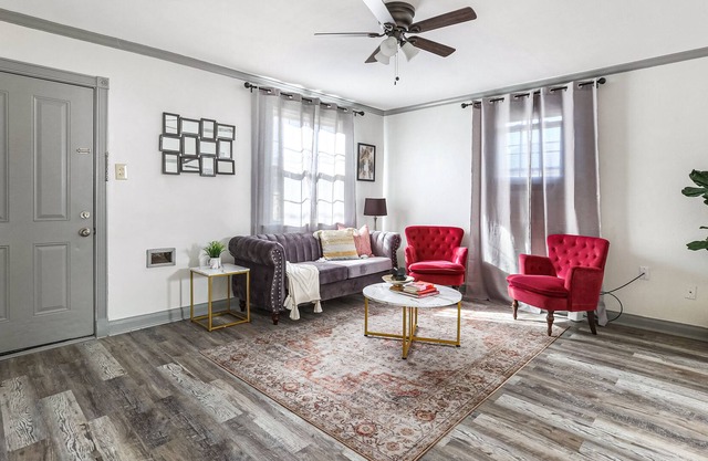 Modern Cozy 2 Bedroom house